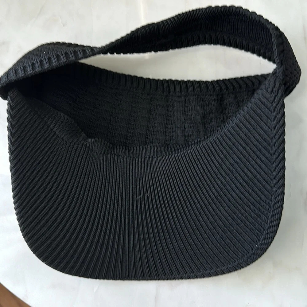 NWT Knitted Wide Brim Sun Visor - Picture 3 of 3
